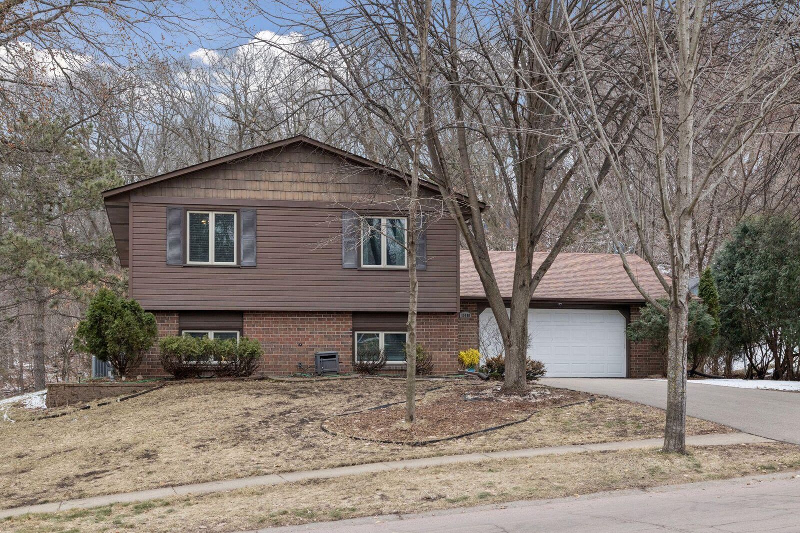 Property Photo: 13480 Havelock Trail MN 55124