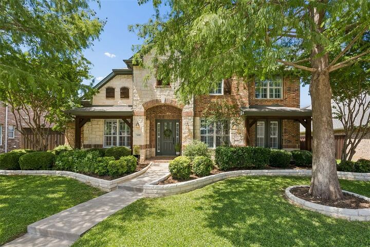 Property Photo: 2418 Greenwood Drive TX 75036