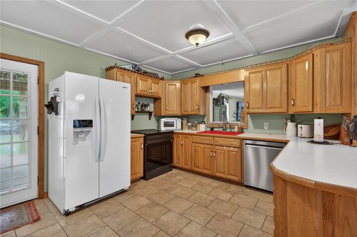 Property Photo:  428 Oak Street  AR 72946 