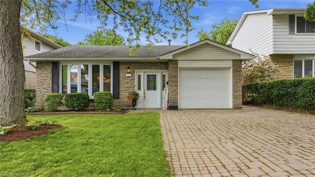 Property Photo: 61 San Pedro Drive ON L9C 2C4