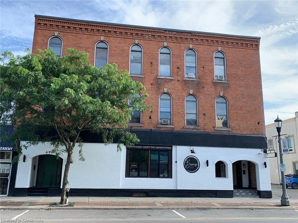 Property Photo: 69 East Main Street 203 ON L3B 3W4