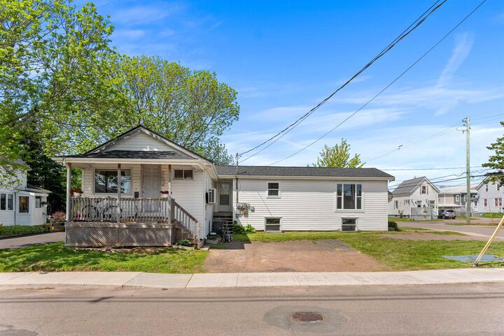 Property Photo:  365 North Market Street  PE C1N 1L7 