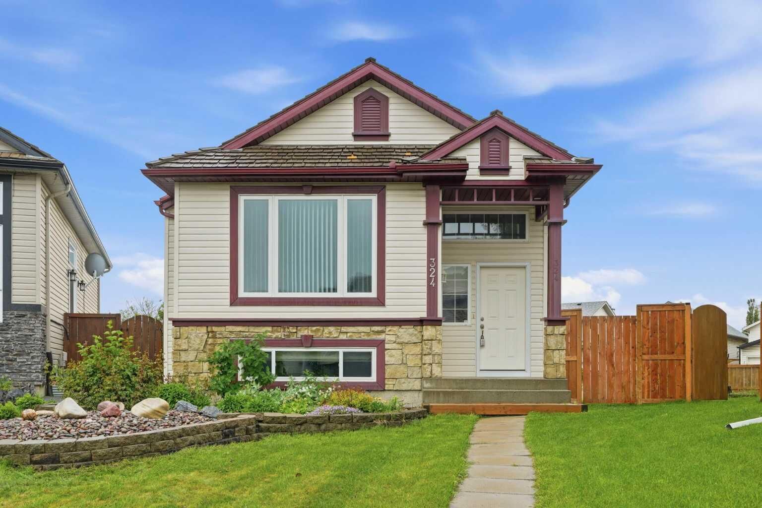 Property Photo: 324 Mt Aberdeen Close SE AB T2Z 3N4