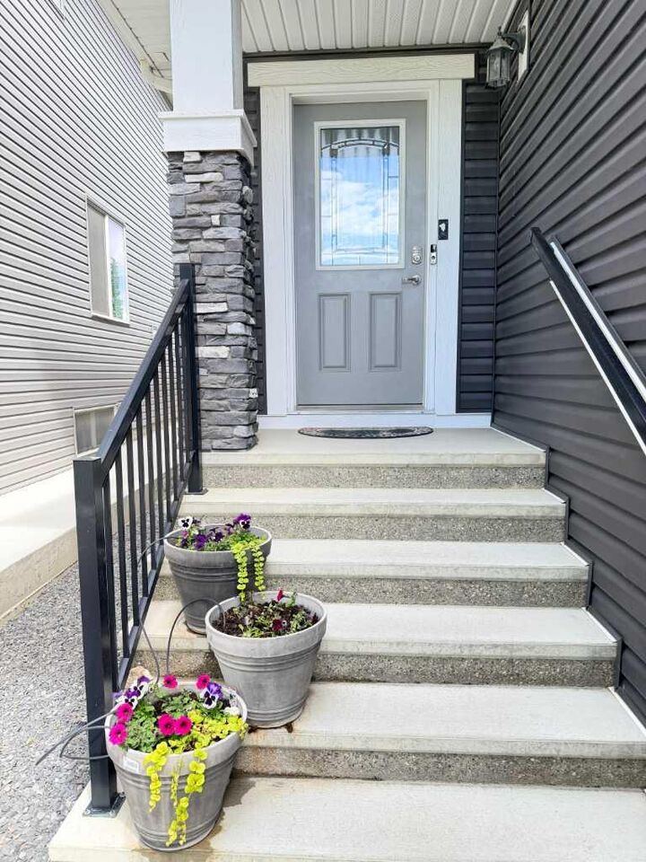 Property Photo: 252 Nolancliff Crescent NW AB T3R 0T4