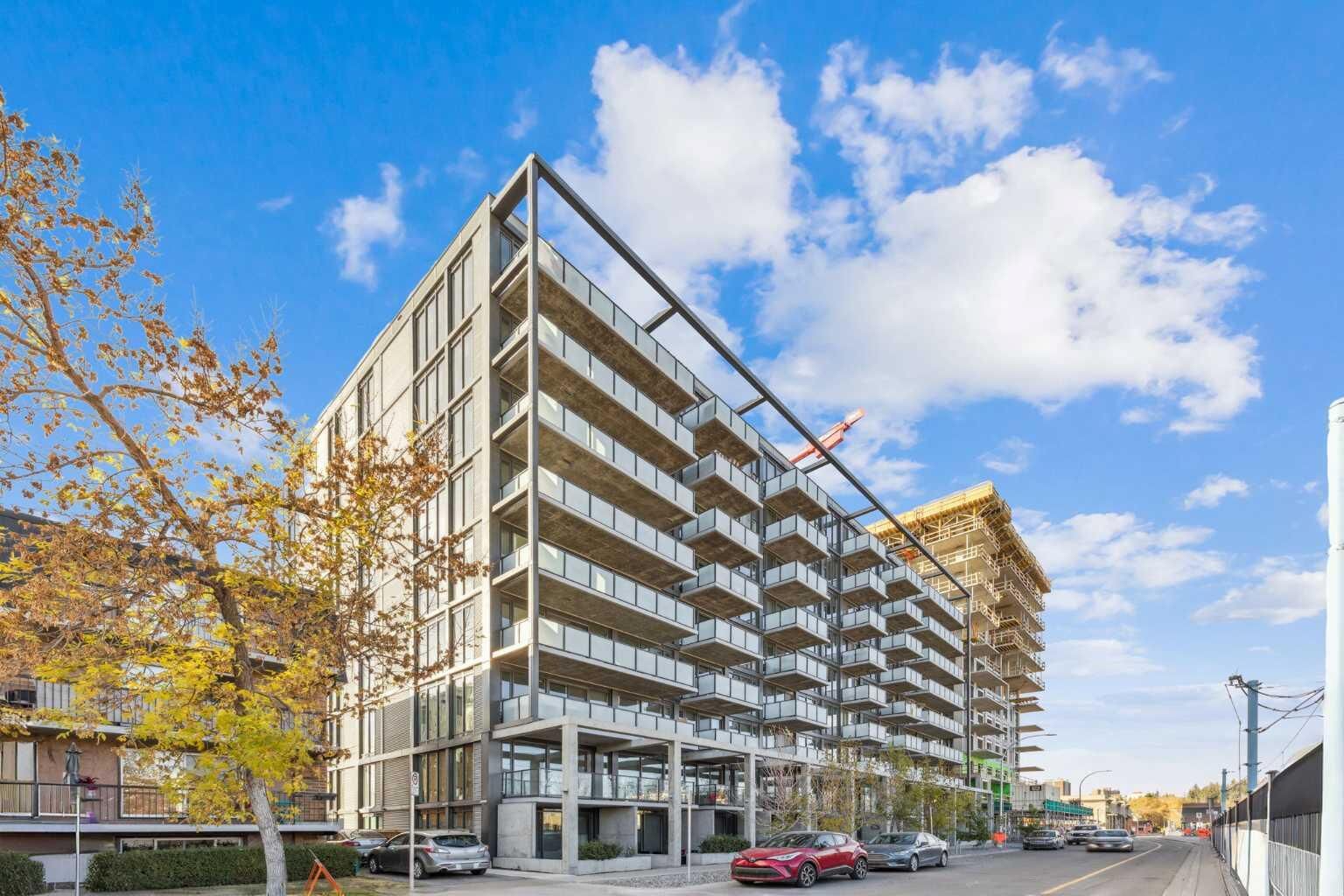 Property Photo:  327 9A Street NW 812  AB T2N 1T7 
