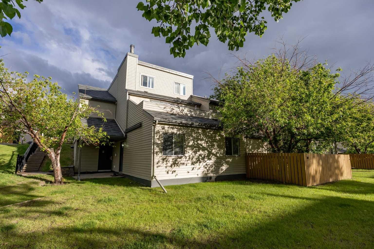 Property Photo: 1540 29 Street NW 301 AB T2N 4M1