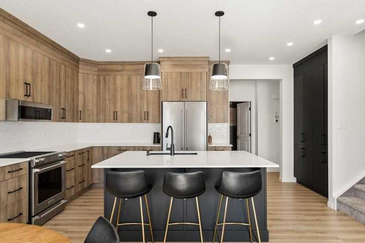 Property Photo:  20 Wolf Creek Street SE  AB T2X 4V2 