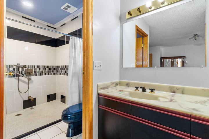 Property Photo:  285214 Range Road 293  AB T0M 0S0 