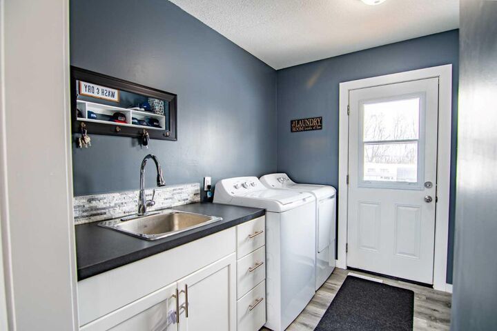 Property Photo: 40509 Range Road 234 AB T0C 0Y0