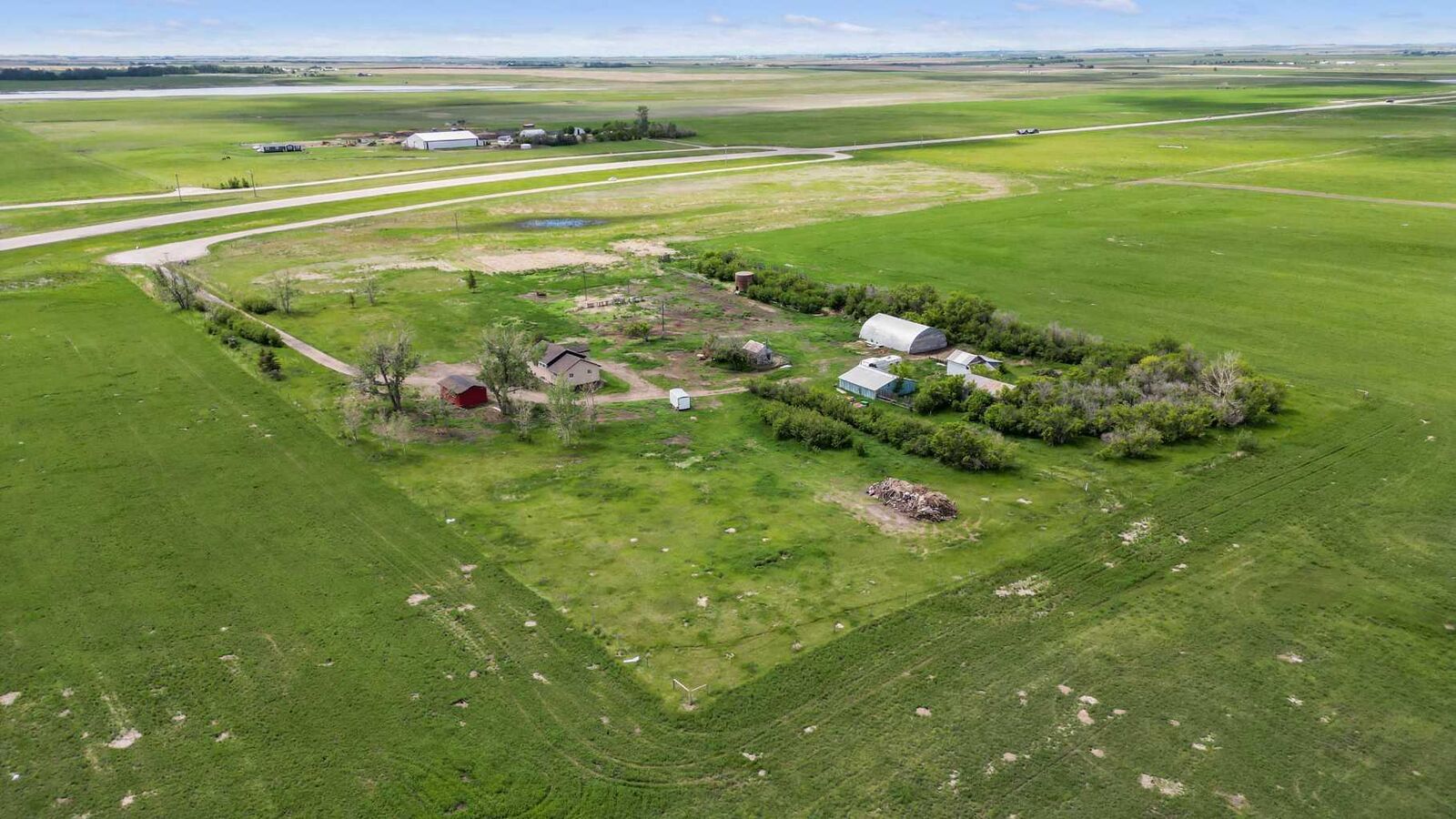 Property Photo: 263080 Township Road 270A AB T0M 0M0