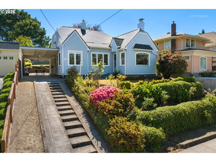Property Photo: 2948 NE 24th Ave OR 97212