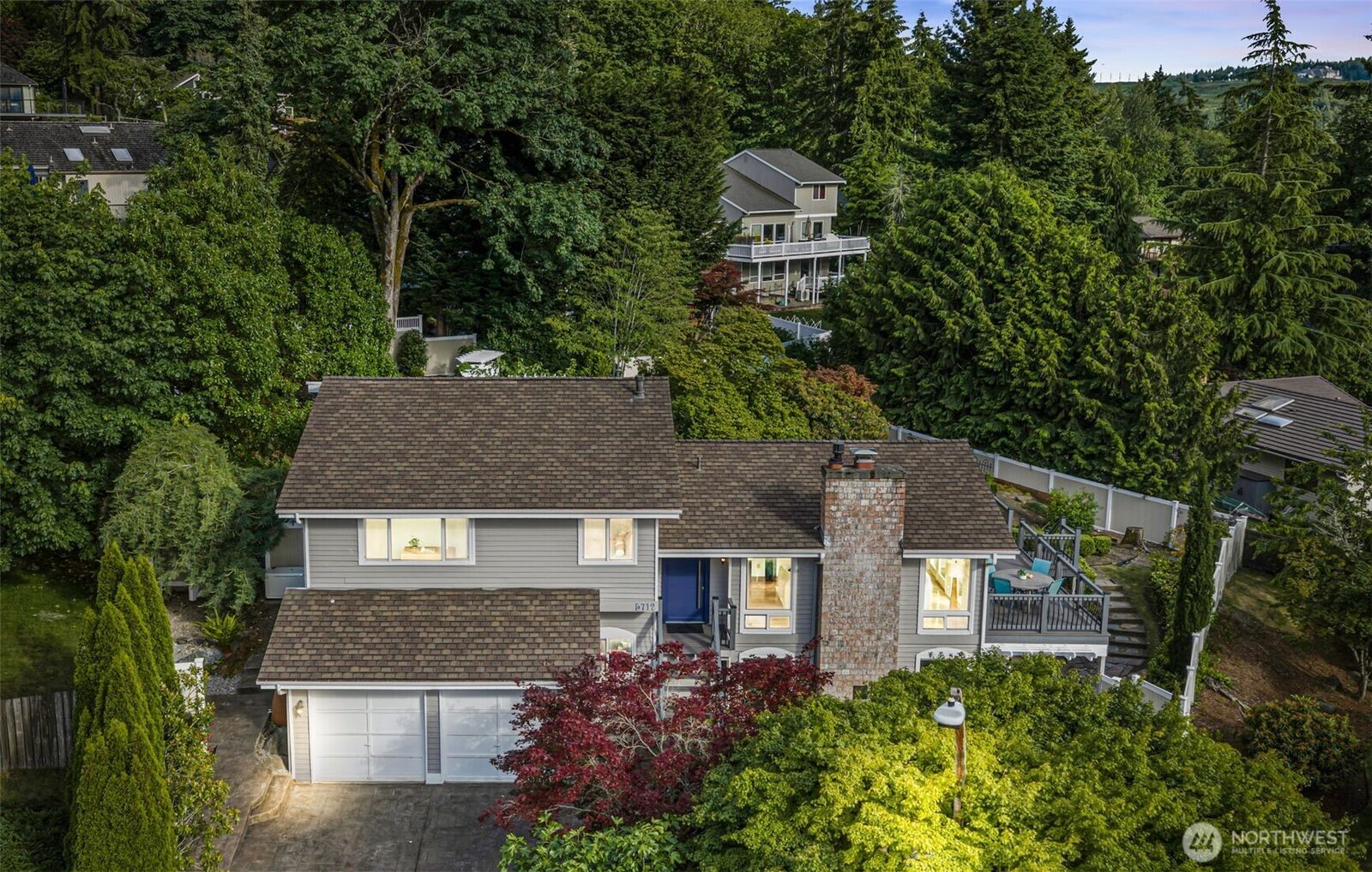 Property Photo: 5712 141st Place SE WA 98006