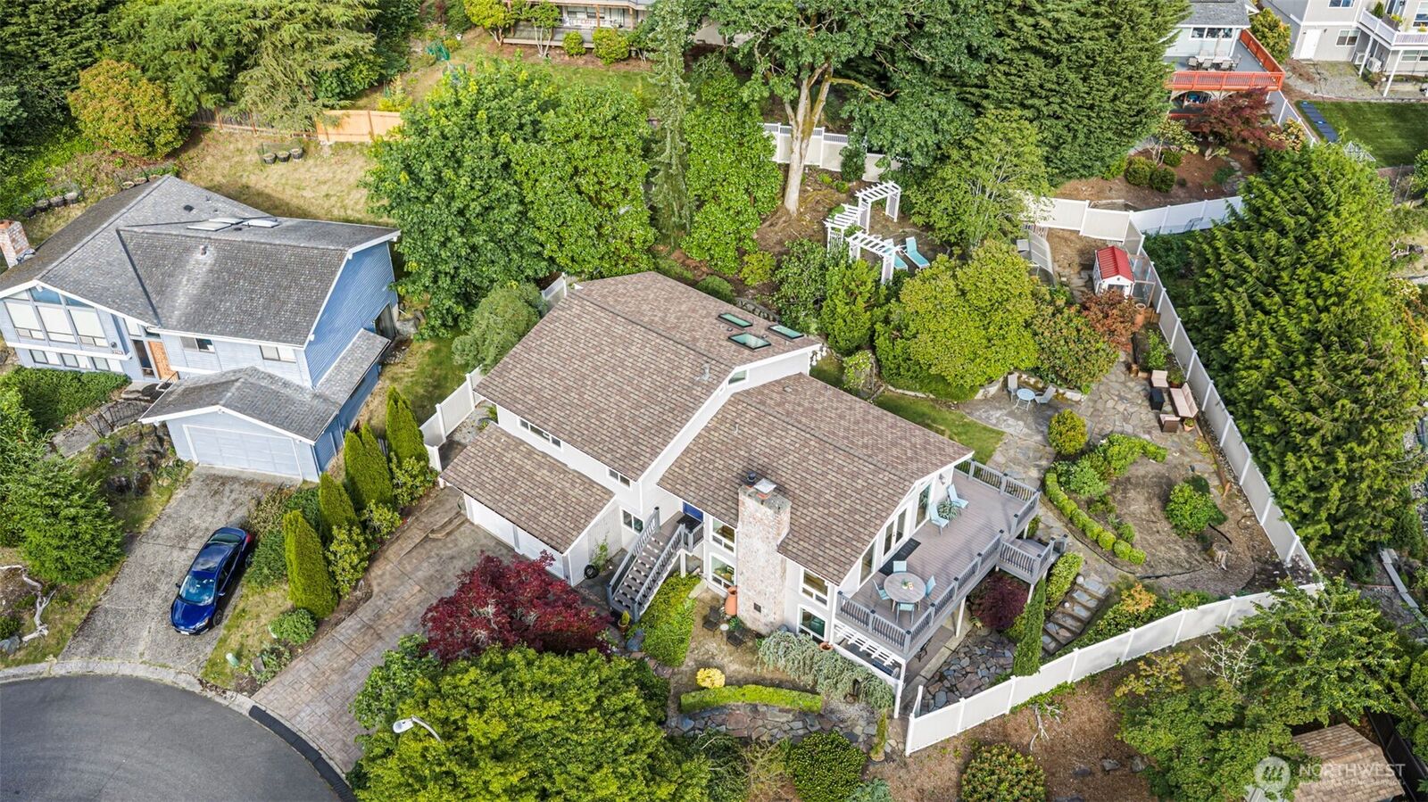 Property Photo: 5712 141st Place SE WA 98006