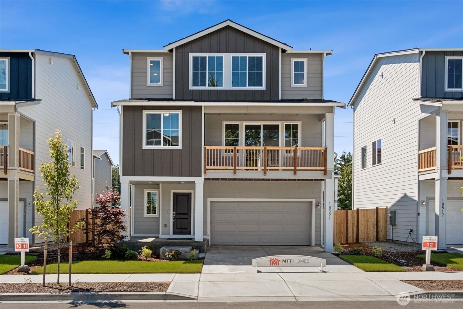 Property Photo: 18510 SE 271st Place WA 98042