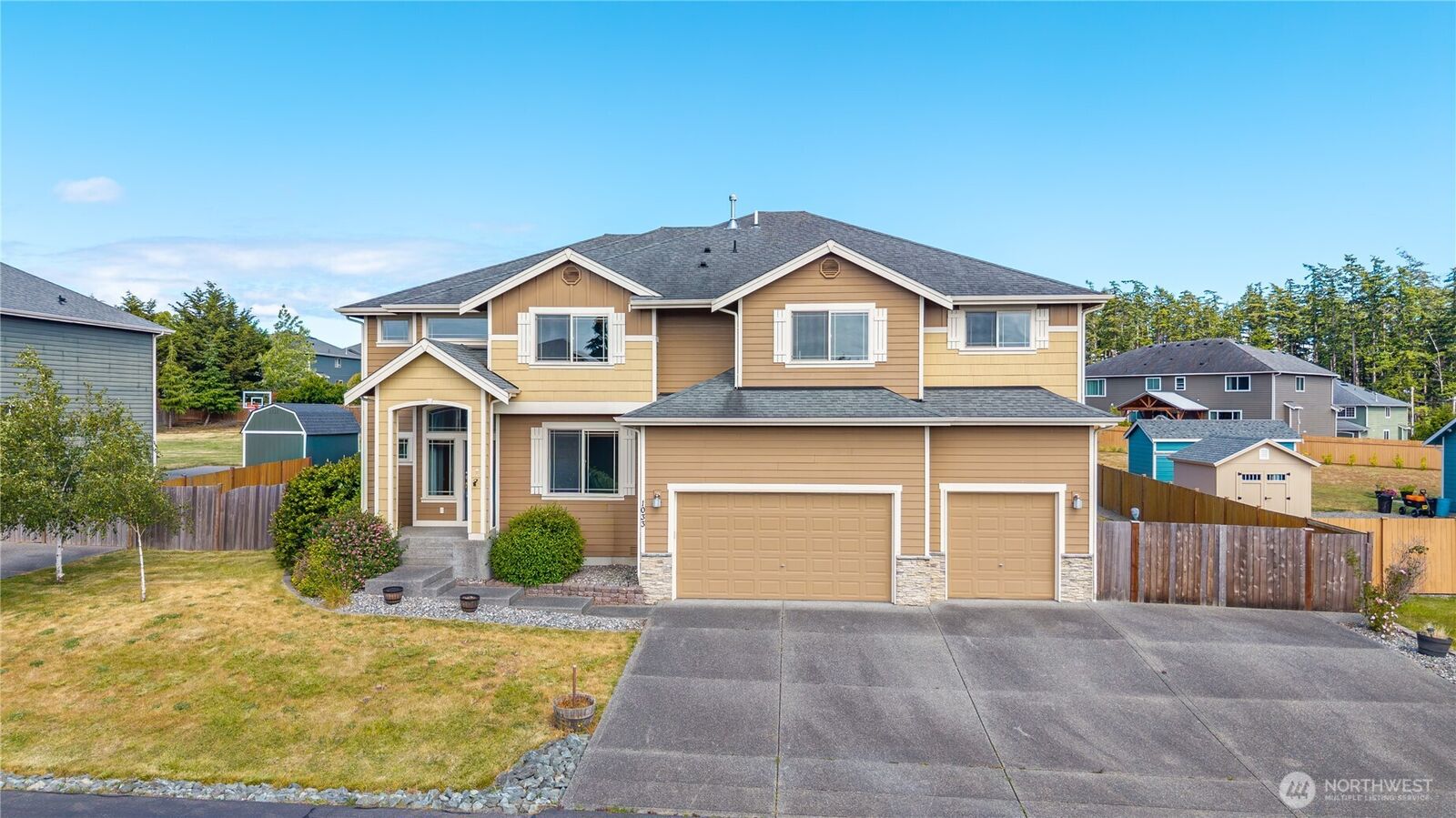 Property Photo: 1033 Lyle Ridge Circle WA 98277