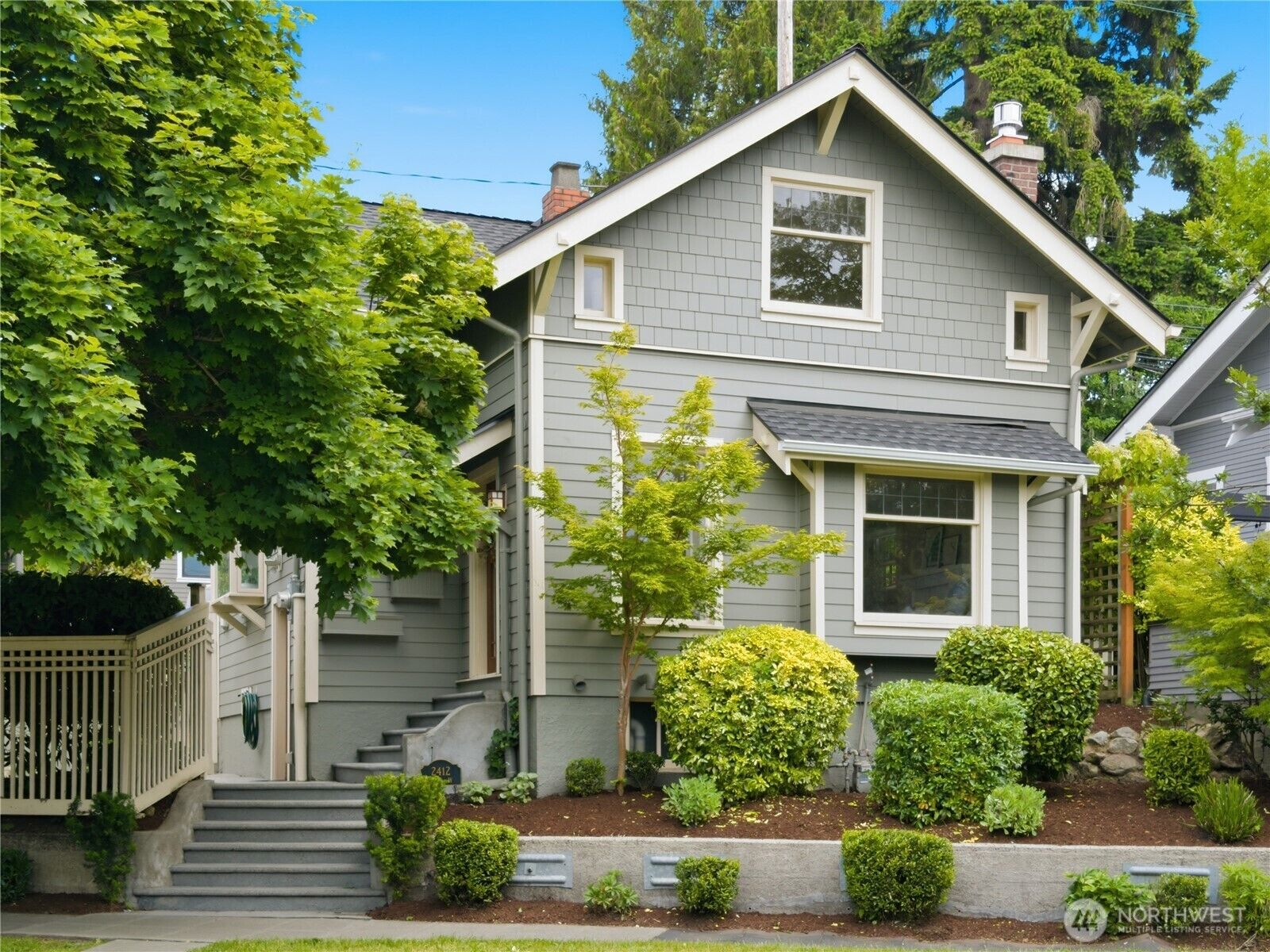 Property Photo:  2412  2nd Avenue W  WA 98119 