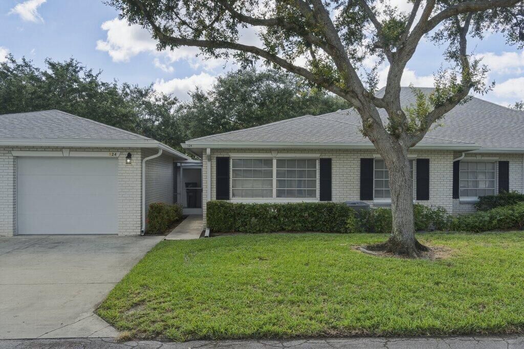Property Photo: 10098 S 42nd Drive FL 33436
