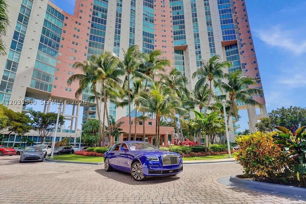 Property Photo:  3370 Hidden Bay Dr 2107  FL 33180 