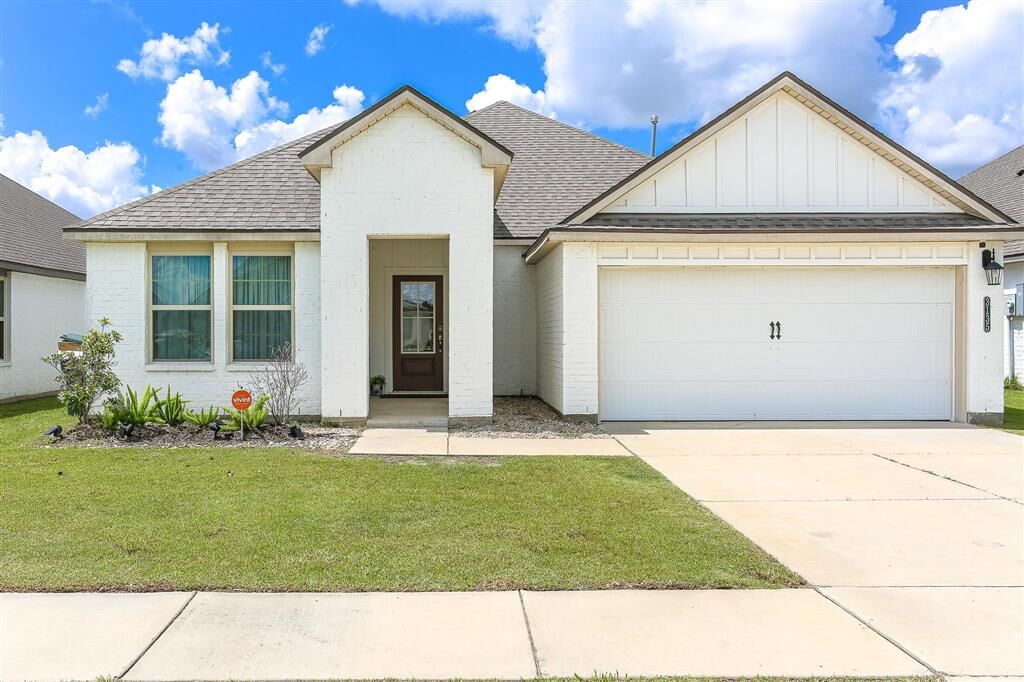 Property Photo: 3135 Ravenwood Street LA 70607