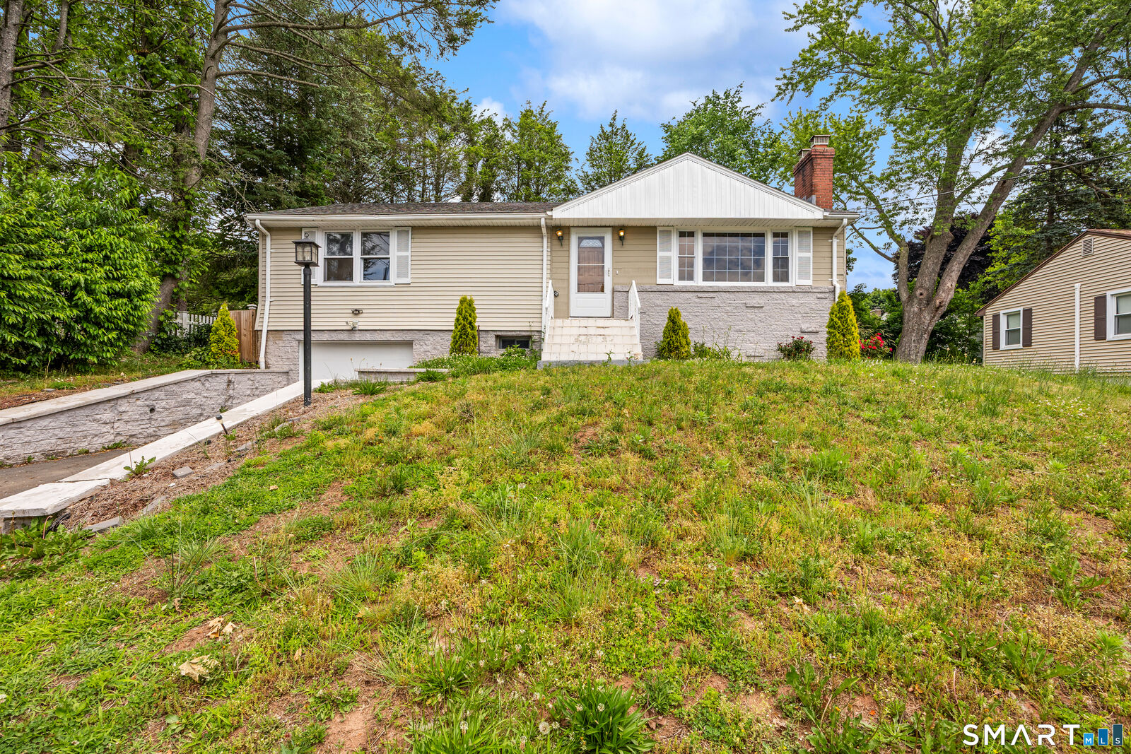 Property Photo:  62 Springdale Street  CT 06514 