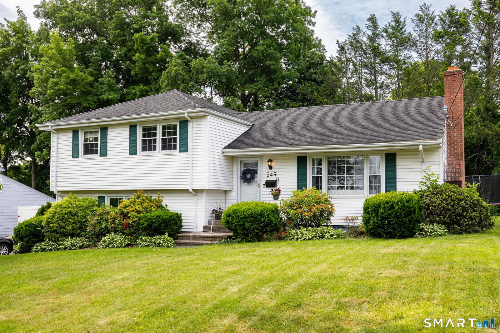 Property Photo:  249 Dale Road  CT 06109 