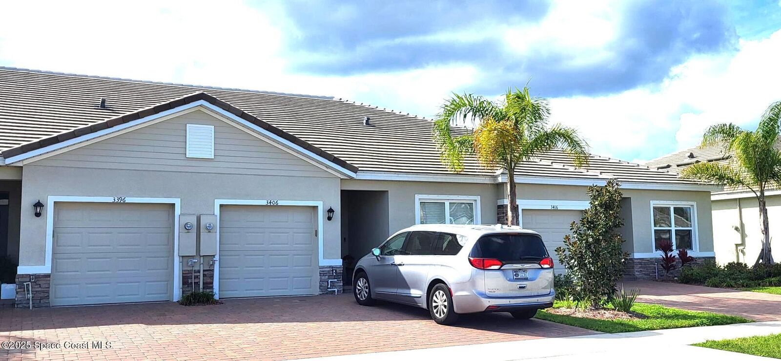 Property Photo: 3406 Morrow Place FL 32754