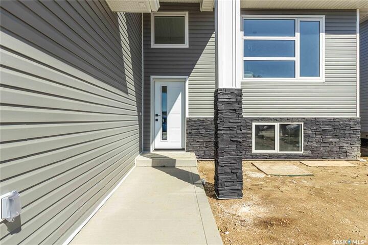 Property Photo: 803 1st Avenue N SK S0K 4S5