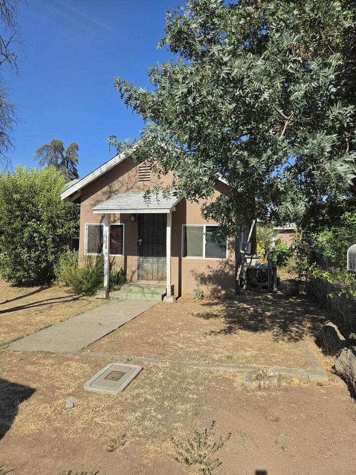 Property Photo:  1124 S 1st Avenue  CA 93618 