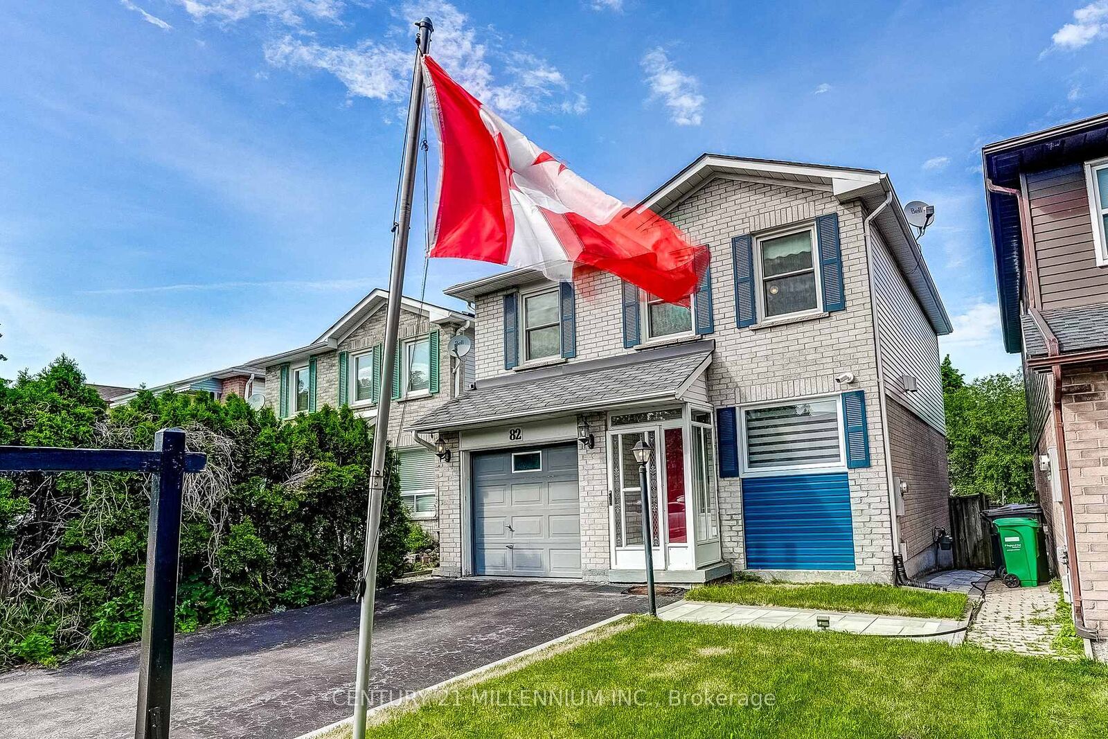 Property Photo: 82 Horton Crescent ON L6S 5H6