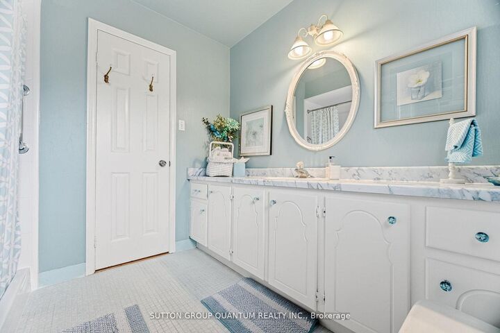 1511 Ifield Road — photo 1