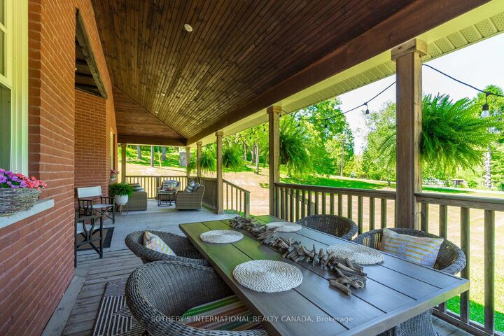 Property Photo: 2877 McSherry Lane ON L0S 1E6