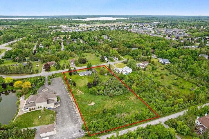 Property Photo: 363 Napoleon Street ON K7C 3Y3