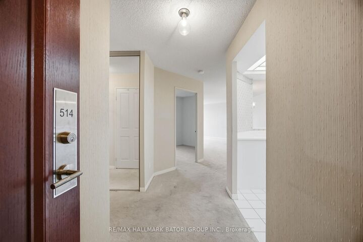 Property Photo: 1121 Steeles Avenue W 514 ON M2R 3W7