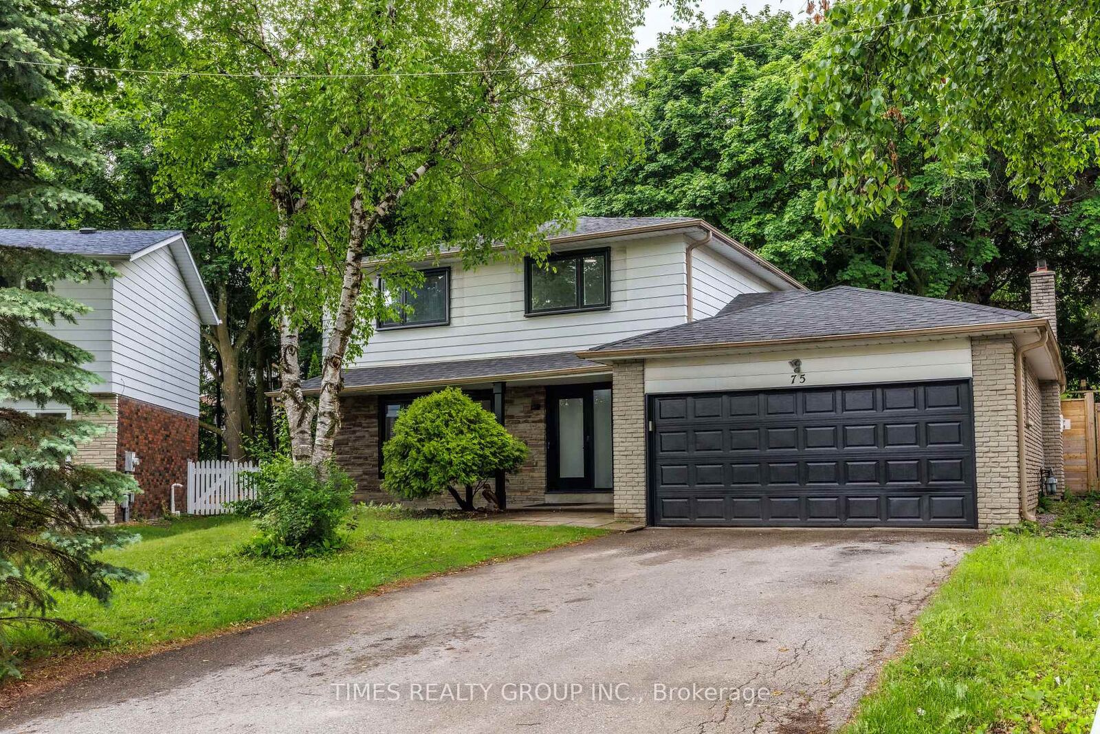 Property Photo: 75 Beswick Drive ON L3Y 1E8