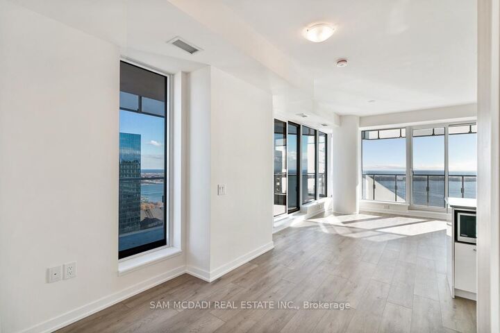 Property Photo: 28 Freeland Street 2809 ON M5E 0E3