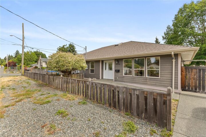 Property Photo:  1126 18th St  BC V9N 7J8 