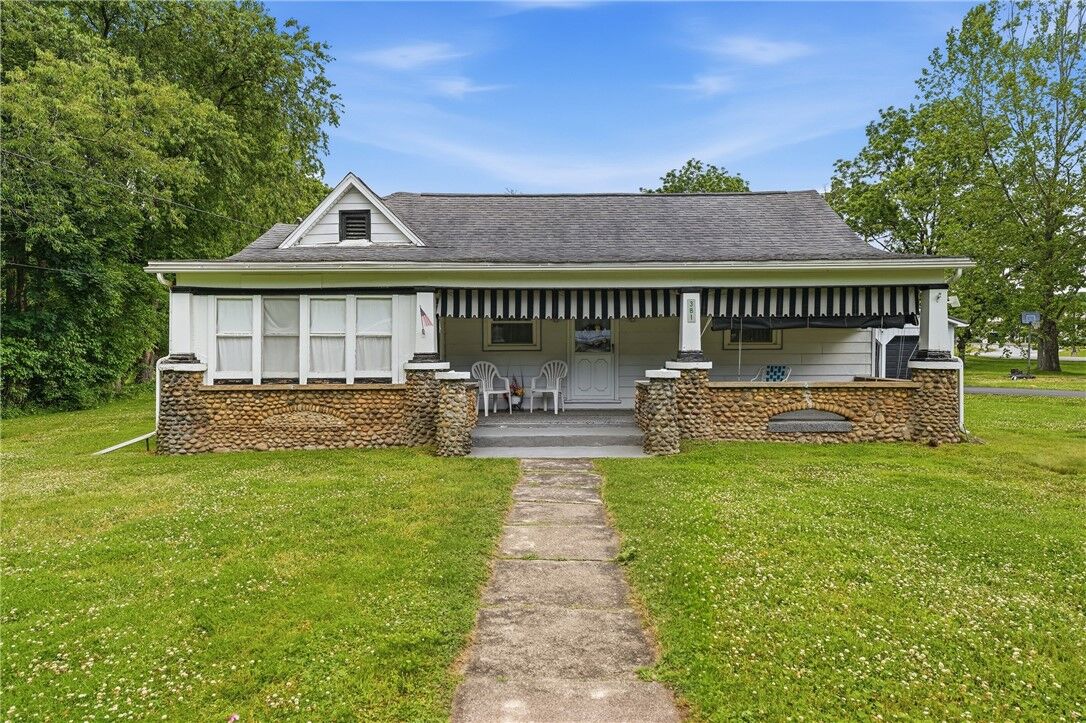 Property Photo:  381 Sugarcreek Drive  PA 16323 