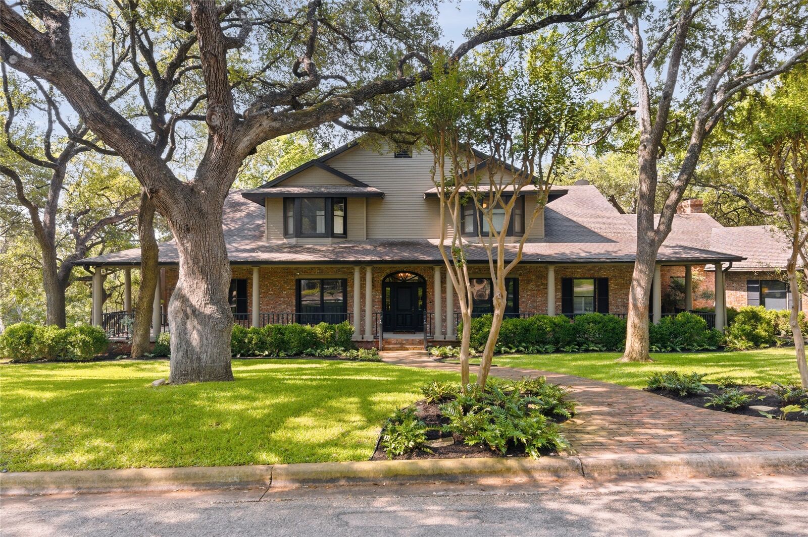 Property Photo: 4209 Dunning Lane TX 78746
