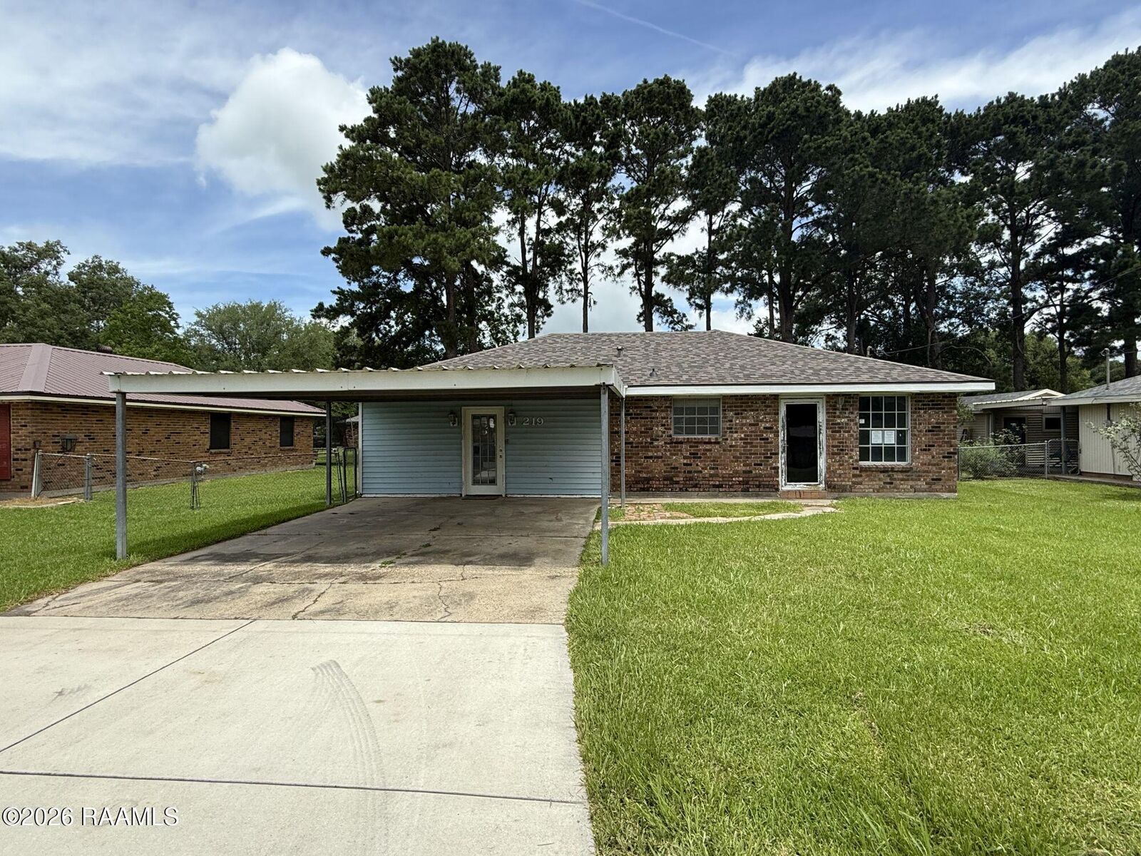 Property Photo:  219 Blue Bonnet Drive  LA 70526 