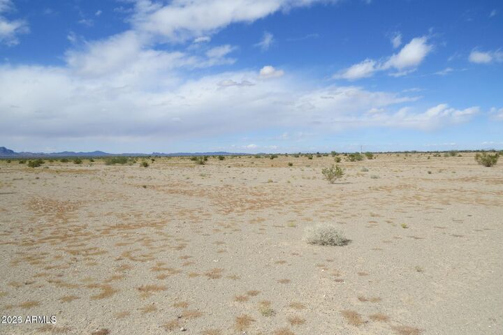 Property Photo: 66 W St Street 1 AZ 85348