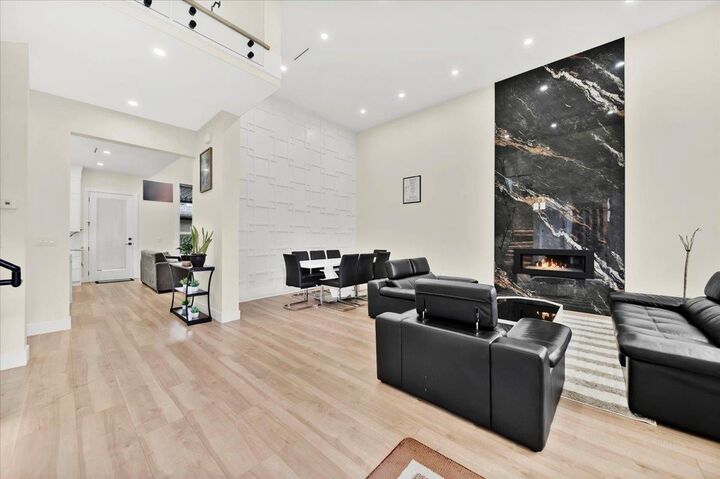 Property Photo: 11927 85A Avenue BC V4C 6V5