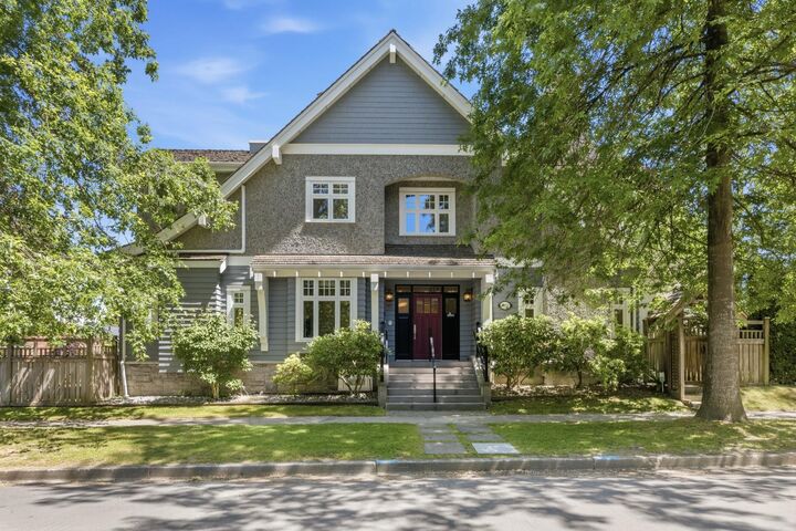 4188 Balaclava Street — photo 1