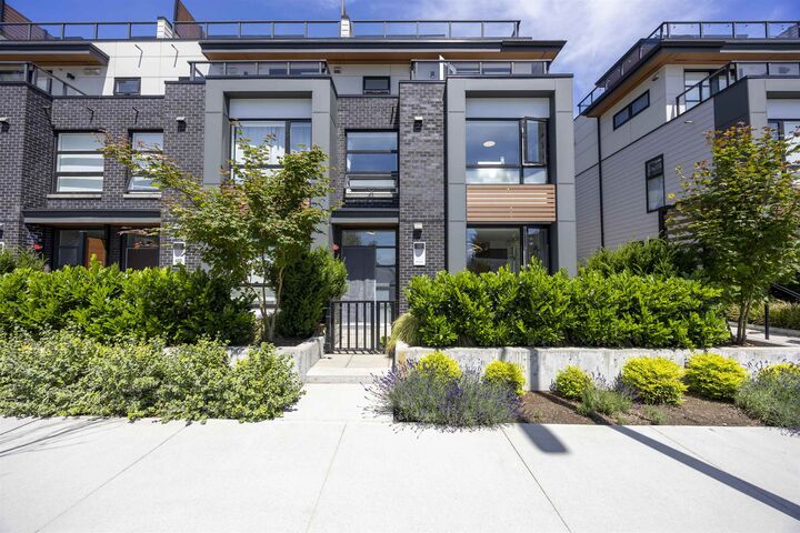6085 Irmin Street 404 — photo 1