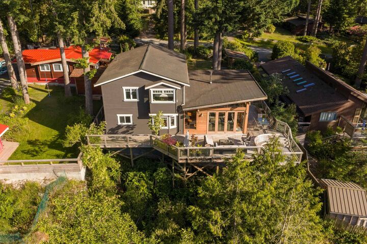 Property Photo:  1506 Whitesails Drive  BC V0N 1G2 