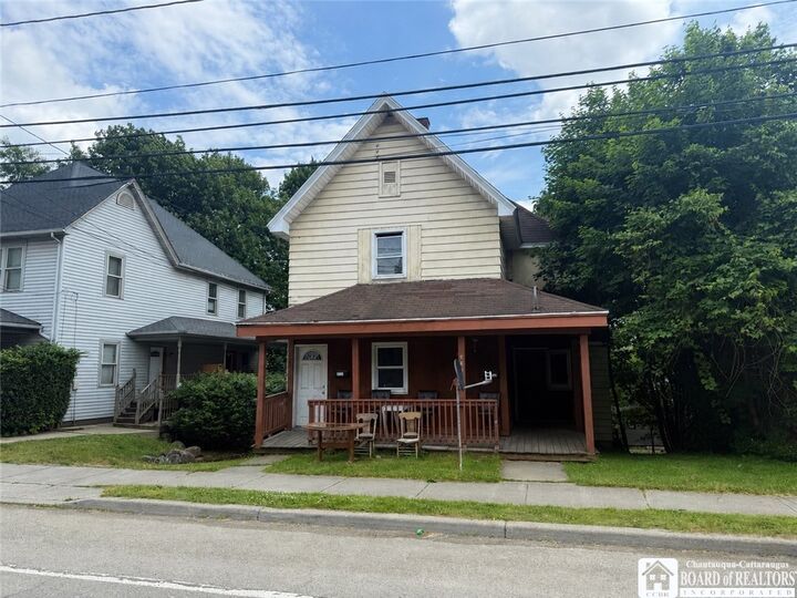 Property Photo:  840 E 2nd Street  NY 14701 