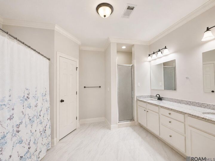 Property Photo: 12418 Gawain Ave LA 70816