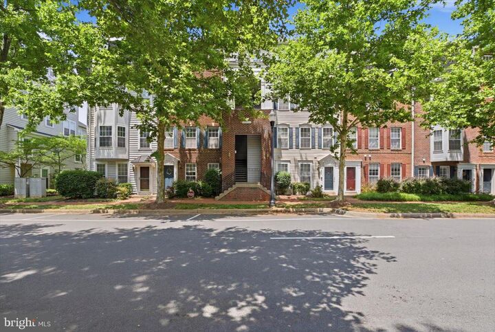 Property Photo:  271 Cameron Station Boulevard 103  VA 22304 