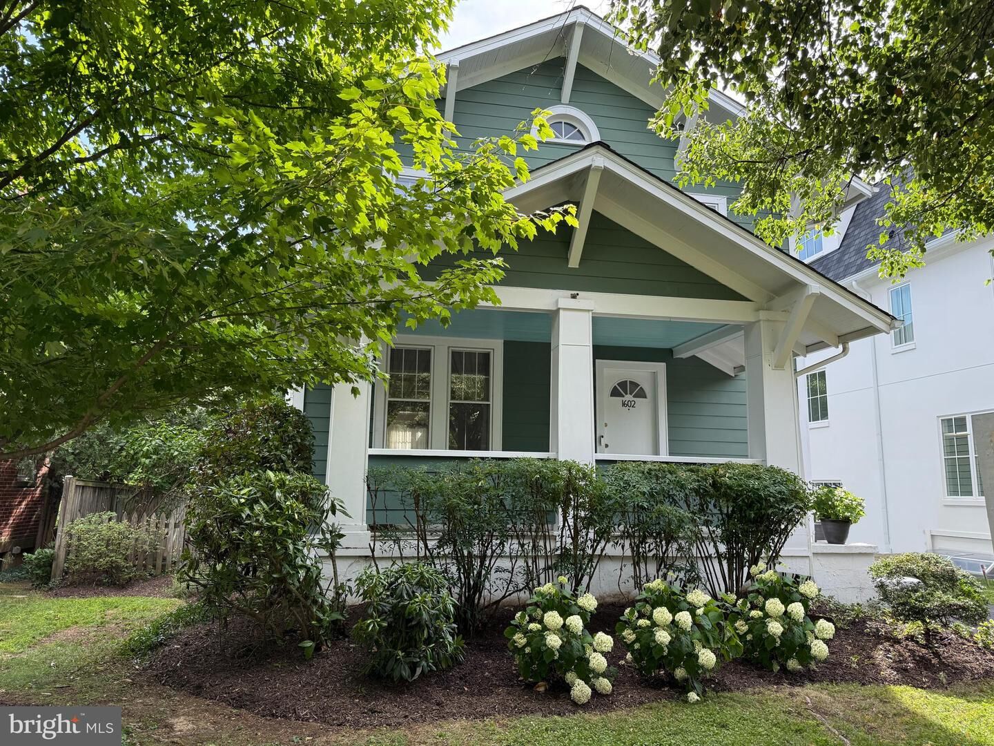 Property Photo:  1602 N Danville Street  VA 22201 