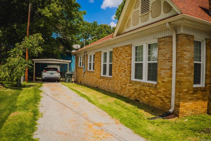 Property Photo: 209 E Shelton Avenue AR 71655
