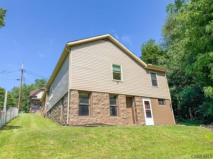 Property Photo: 316 Ivy Street PA 15945